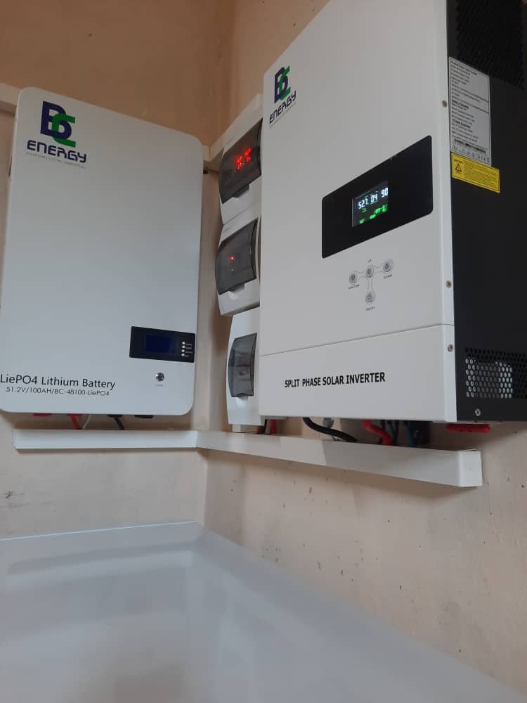Sistema híbrido BC Energy con LiFePO4
